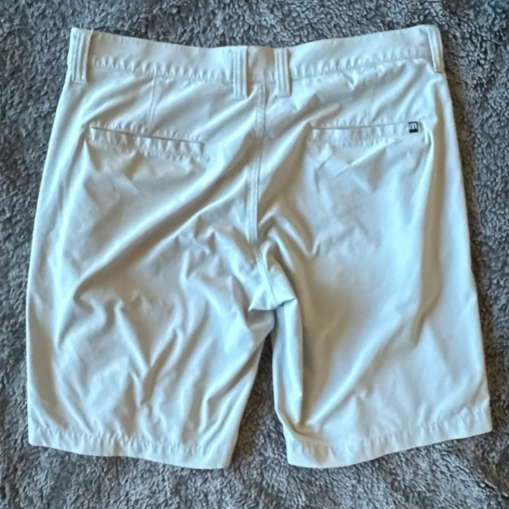 TRAVIS MATTHEW Men's Casual Golf Short Set